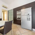 דירה Biora